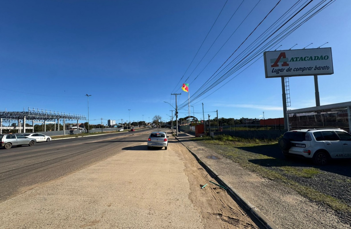 Atacadão terá como vizinho de frente a futura loja do Cestto, na ERS-040 | PATRÍCIA COMUNELLO/ESPECIAL/JC