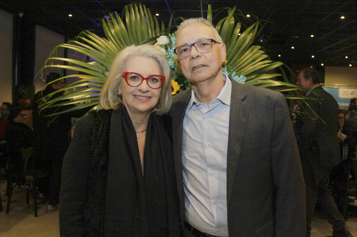 Vera L&uacute;cia Pinheiro Oyarzabal e Jo&atilde;o Cassiano Bairros Oyarzabal | EVANDRO OLIVEIRA/JC