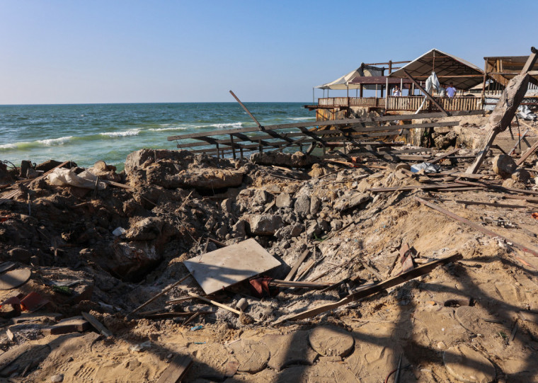  Segundo a Defesa Civil palestina, o local atingido era um café, usado para descanso e acesso à internet 