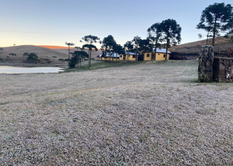 Na cidade de São José dos Ausentes, nos Campos de Cima da Serra, os termômetros chegaram a -5º C
