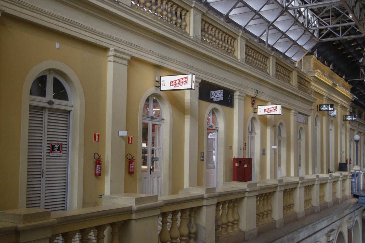 O restaurante fica no segundo andar do Mercado Público | BRENO BAUER/JC