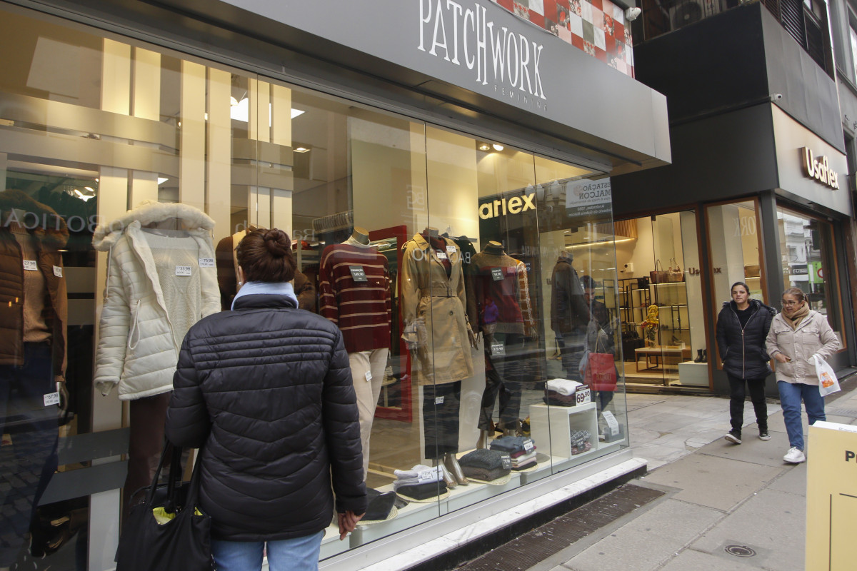 Lojas atraem mais interesse de consumidores e projetam mais vendas na esta&ccedil;&atilde;o  | BRENO BAUER/JC