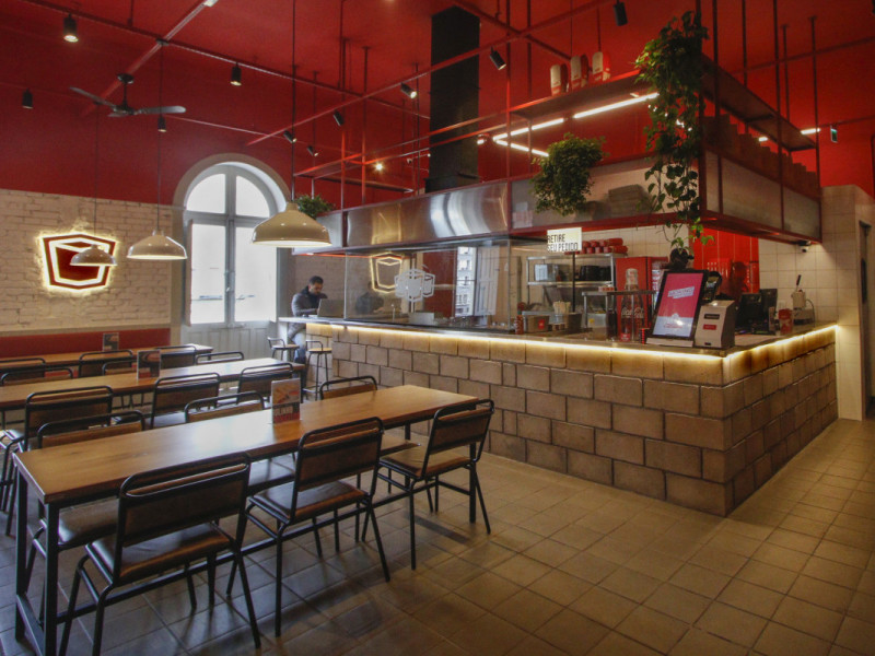 O espa&ccedil;o no Mercado P&uacute;blico come&ccedil;ou a operar neste ano Foto: BRENO BAUER/JC