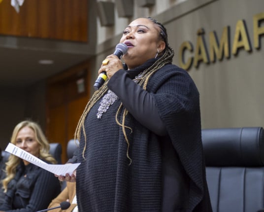 Grazi Oliveira assume Procuradoria da Mulher na Câmara