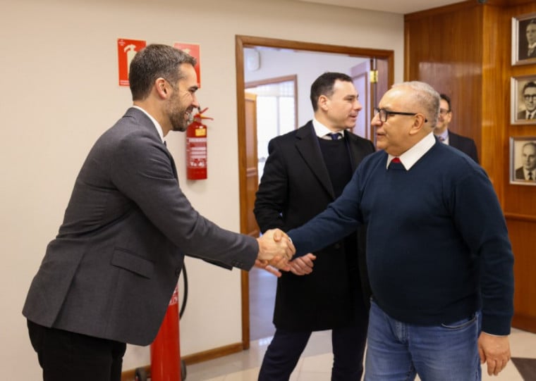 Governador Eduardo Leite esteve no TCE-RS para tratar do assunto com relator da medida, conselheiro Estilac Xavier