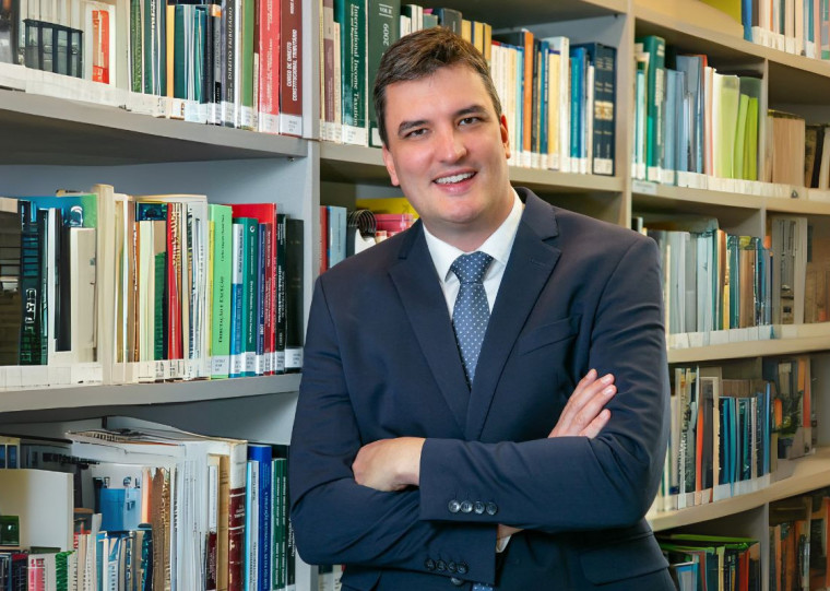 Heron Charneski, que é um dos coordenadores da obra, destaca que a sustentabilidade dos negócios precisa de respostas rápidas