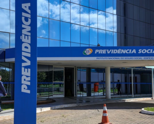 INSS devolve mais de R$ 1 bilhão a beneficiários com descontos ilegais