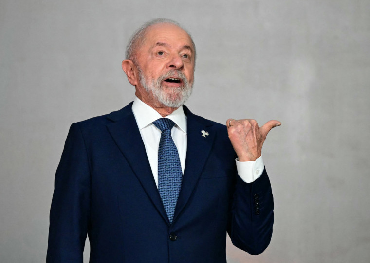 O Luiz Inacio Lula da Silva divulgou nota comentando a decisão do governo dos Estados Unidos