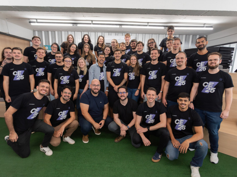 Atualmente com 60 pessoas, o time do Clínica Experts deve dobrar até 2026; a ampliação vem após o aporte de R$ 5 milhões recebido pela startup Foto: CLÍNICAS EXPERT/DIVULGAÇÃO/JC