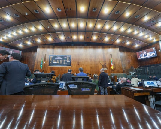Deputados gaúchos aprovam LDO para 2026