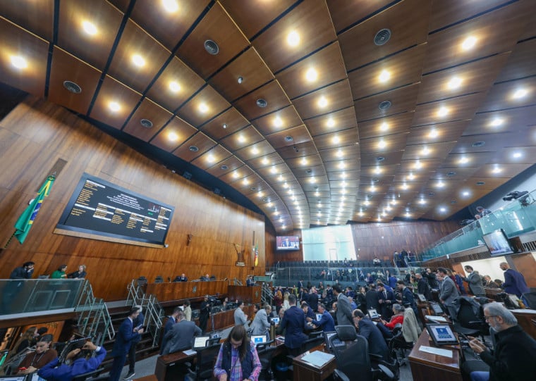 Deputados devem votar proposta do Executivo no período da manhã