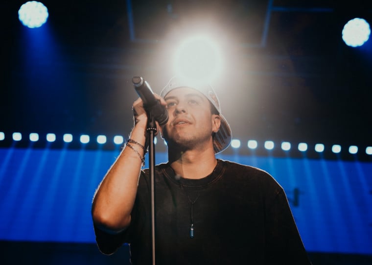 Ex-Jeito Moleque Bruno Diegues canta coleção de sucessos neste sábado 