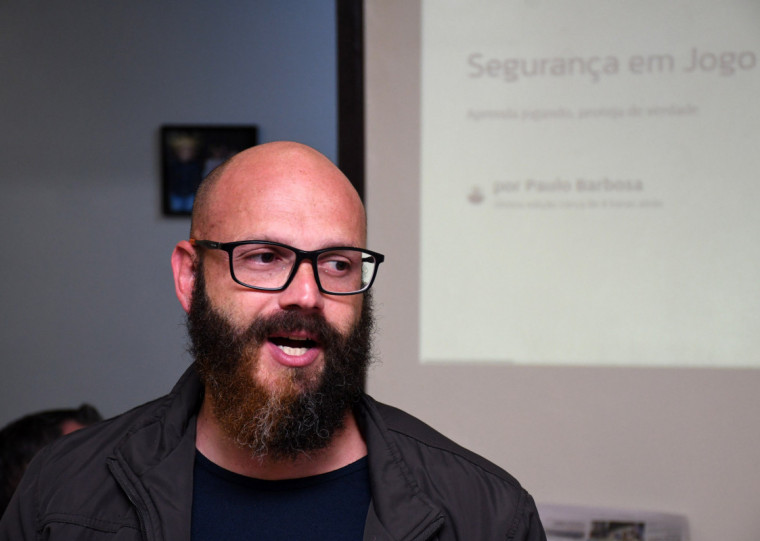 Idealizador do projeto, Paulo Barbosa explica que o jogo tem o intuito de evitar golpes a crianças e adolescentes