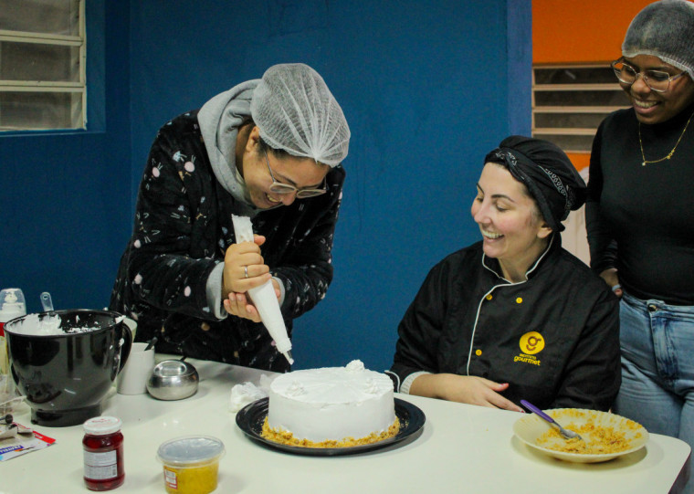 Espaço também trabalha com saúde, educação e cidadania para as famílias