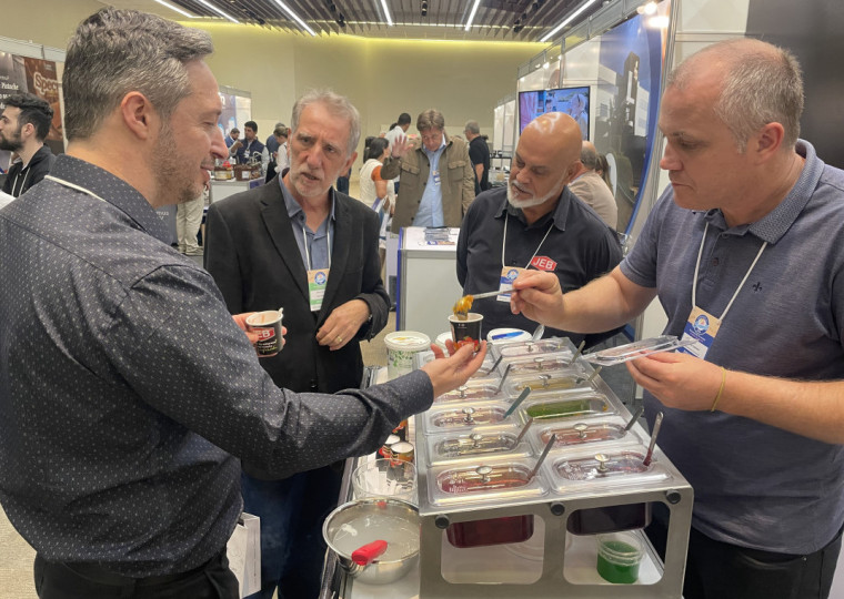 No pavilhão dos expositores, 30 fornecedores apresentarão produtos e serviços, como ingredientes, maquinários e embalagens