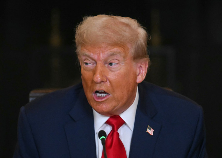 Foi a segunda vez em dois dias que Trump saiu em defesa do brasileiro