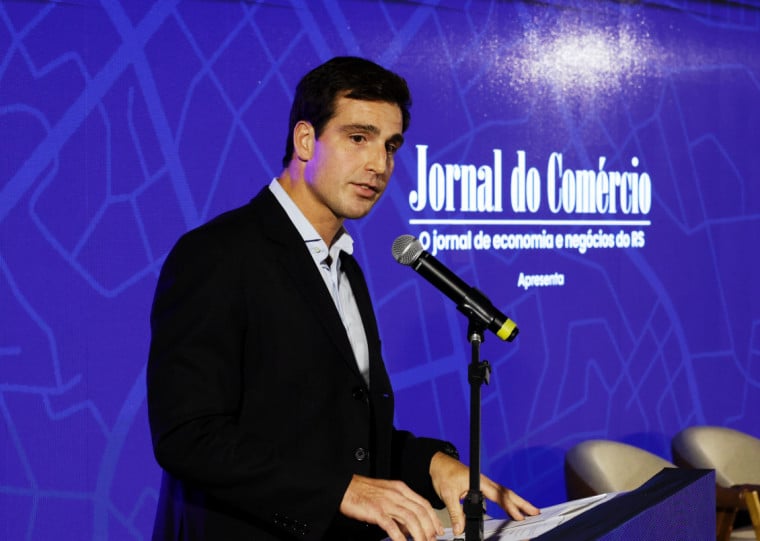 O diretor-presidente do Jornal do Comércio, Giovanni Tumelero, falou para as mais de 200 lideranças presentes