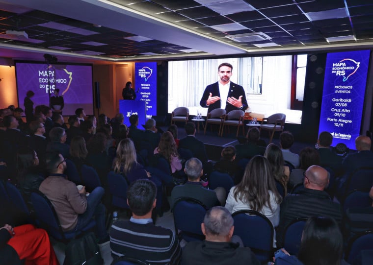Vídeo do governador Eduardo Leite foi apresentado durante o evento em Lajeado