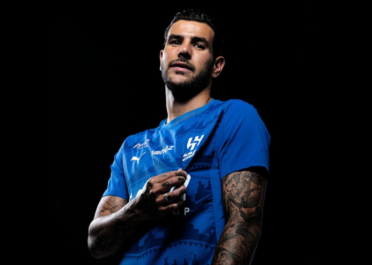 jogador francês assinou contrato até o fim da temporada de 2028