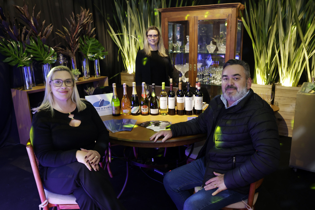 Raquel Braga, Lenara Barbosa e S&eacute;rgio Gura  | T&Acirc;NIA MEINERZ/JC