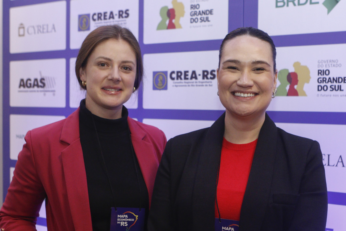 Letícia Pereira e Francieli Marth, da China Brasil Tabaco Exportadora | BRENO BAUER/JC