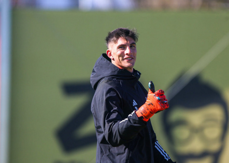 Goleiro uruguaio cede menos de um gol por partida