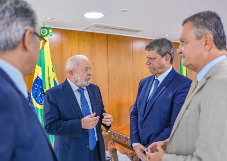 Emissários do governo federal e da gestão paulista entraram em contato com empresários e representantes de diversas indústrias 