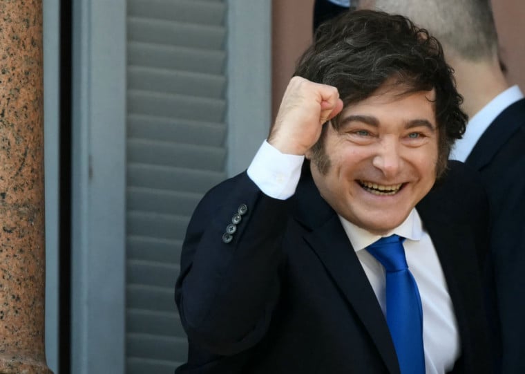 Nota de crédito de longo prazo em moedas estrangeira e local da Argentina elevaram de Caa3 para Caa1