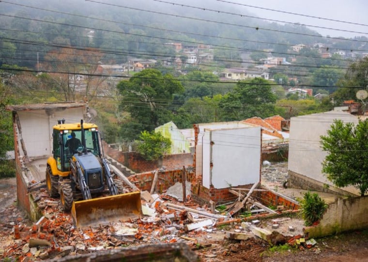 Mais de 30 residências na Vila Canário foram removidas pela prefeitura