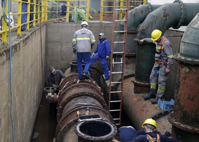 Dmae concentrou cerca de 70% dos R$ 175,6 milhões aportados pelo Executivo da capital gaúcha Dmae concentrou cerca de 70% dos R$ 175,6 milhões aportados pelo Executivo da capital gaúcha