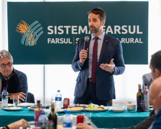 Leite anuncia R$ 150 milhões para apoiar prorrogação de dívidas de produtores rurais