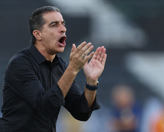 Fortaleza acerta a contratação do técnico Renato Paiva, ex-Botafogo, para o lugar de Vojvoda