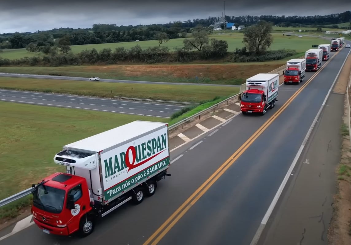 Empresa conta com frota própria de mais de 600 caminhões | Reprodução/Youtube/JC