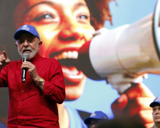 Lula diz que Brasil tenta negociar há meses com EUA, mas não tem resposta