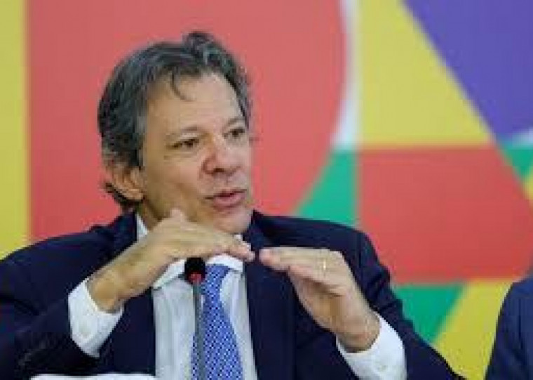 Haddad destaca o senador Renan Calheiros para relatar o projeto de isenção do IR para rendimento de até R$ 5 mil
