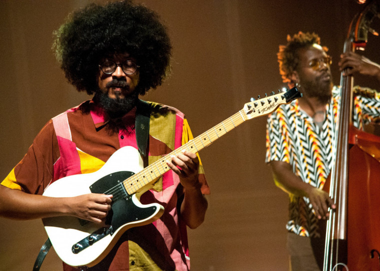 Guitarrista e compositor Diego Estevam faz show no Instituto Ling