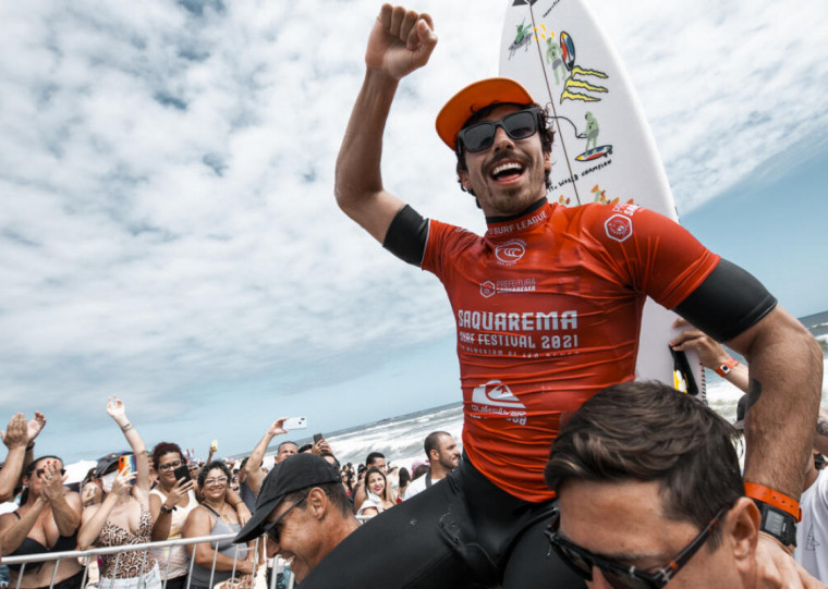 Surfista está classificado para torneio que será disputado entre os cinco melhores do ano