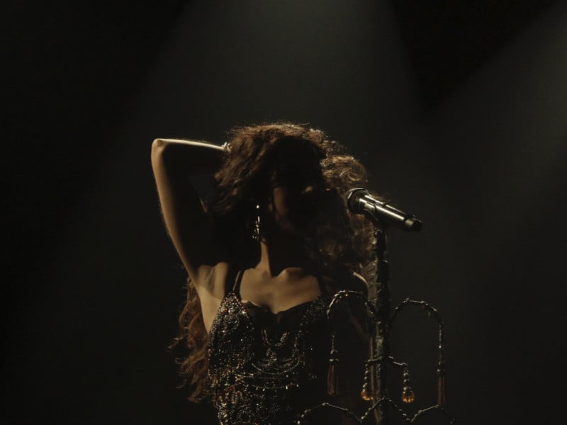 Presença hipnótica  de Marina Sena deixou extasiado o público que lotou por duas noites seguidas o Opinião | BRENO BAUER/JC