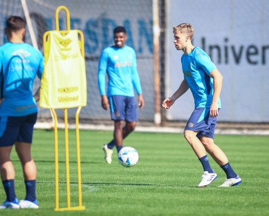 Grêmio busca soluções defensivas para duelo decisivo contra o Alianza