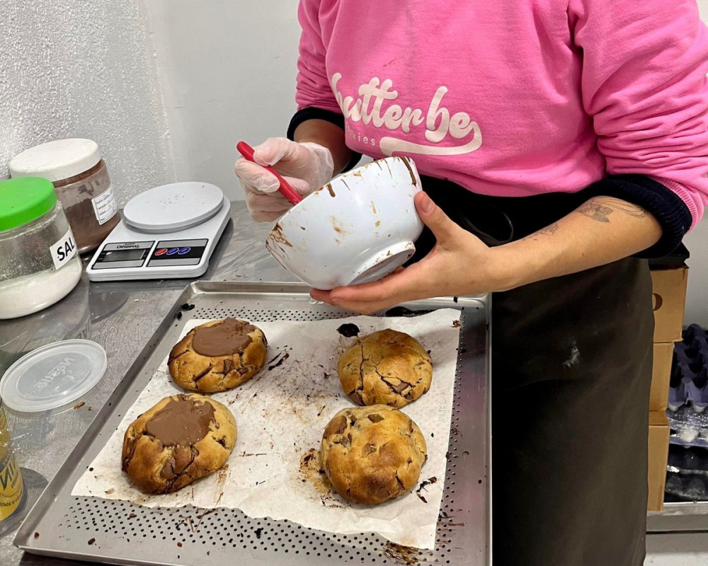 Laura Brasil &eacute; formada em direito, trabalhou em restaurantes, hot&eacute;is e j&aacute; foi professora de culin&aacute;ria | BUTTER BE COOKIES/DIVULGA&Ccedil;&Atilde;O/JC