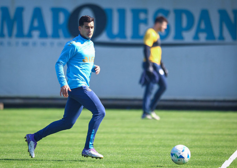 Cristaldo deve retornar à equipe titular para a decisão desta noite