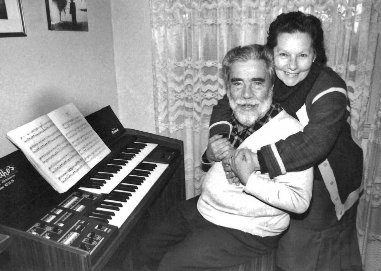 Compositor escreveu mais de 200 músicas, a maior parte delas dedicada aos lugares, fatos e personagens da Capital