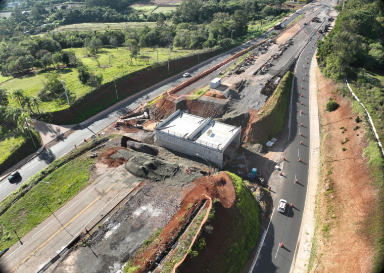 Concessionária mantém três frentes de trabalho na rodovia que está sendo ampliada; expectativa é com ligação duplicada entre Lajeado e Marques de Souza