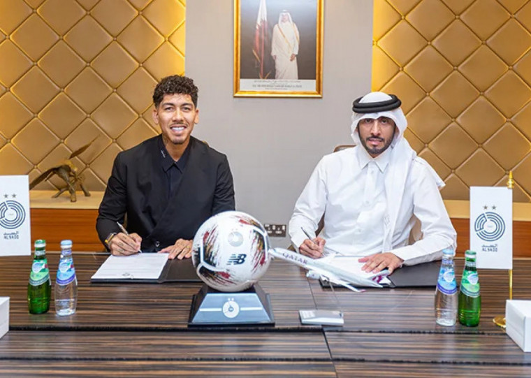 Firmino optou por seguir fora do Brasil e assinou contrato de duas temporadas  