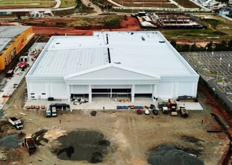 Para atuar loja, 200 colaboradores foram contratados