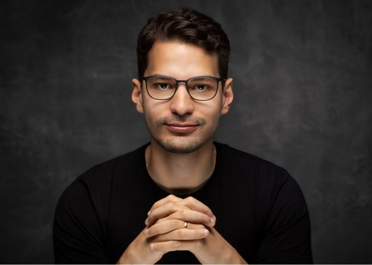 Bertran S. Filomena é empresário e estrategista de negócios

