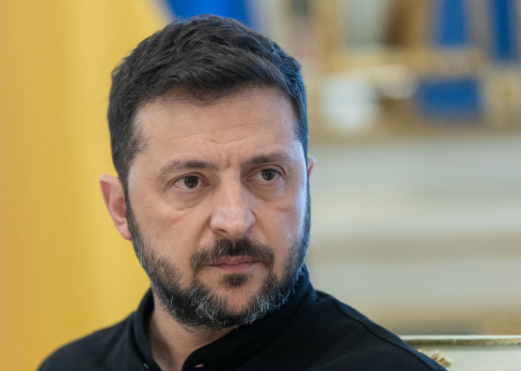 Presidente ucraniano Zelensky disse que "russos devem sentir que a guerra tem consequências reais"