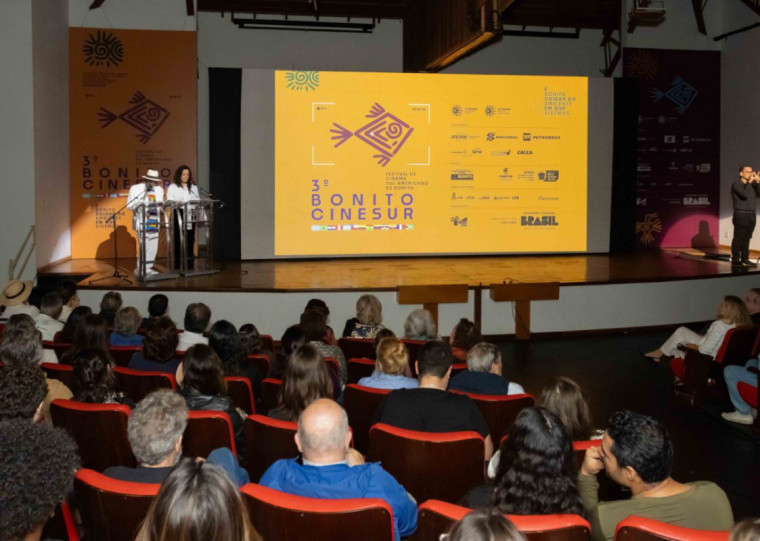 Atores se pronunciaram durante a cerimônia de abertura do Festival de Cinema Sul Americano de Bonito