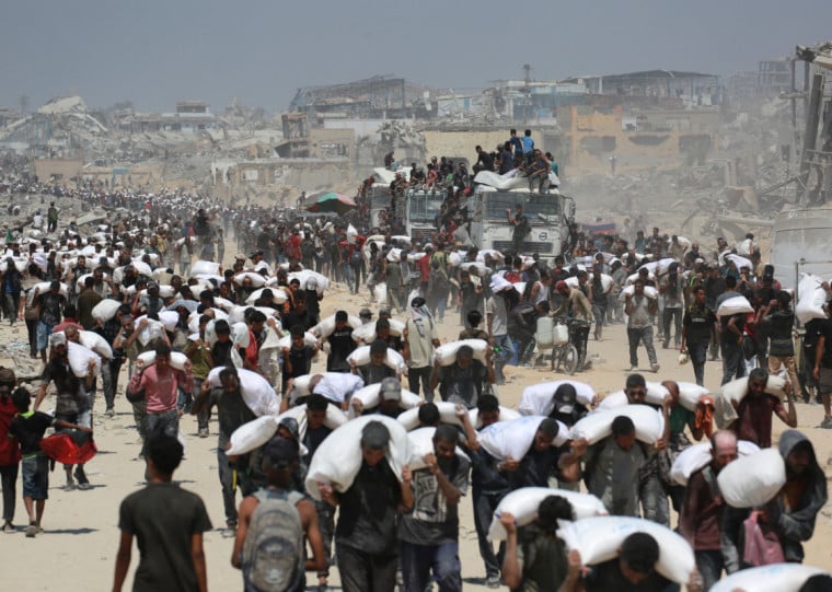 Israel iniciou neste domingo mesmo o lançamento aéreo de ajuda aos palestinos