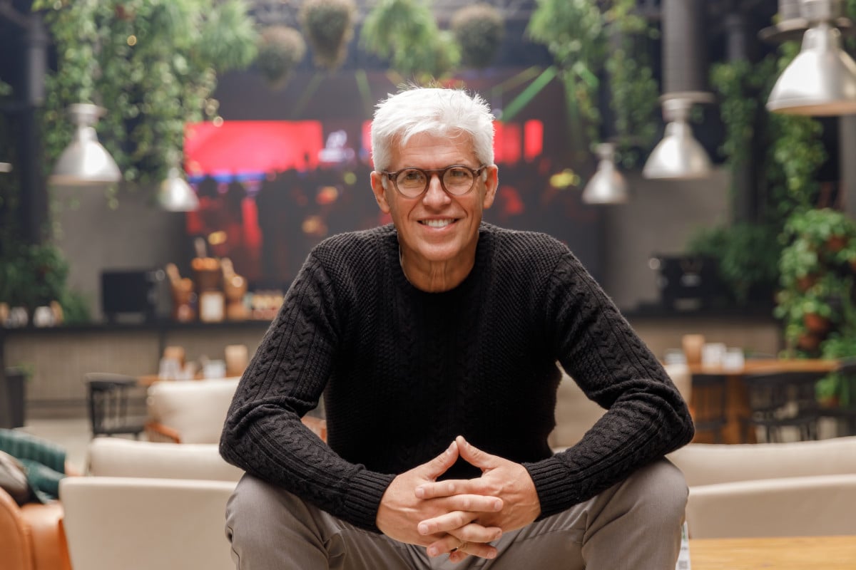 Valentina e Pedro Silber, no desfile das debutantes do Porto Alegre Country Club na ForWoman Homem Company | IVAN MATTOS/ESPECIAL/JC